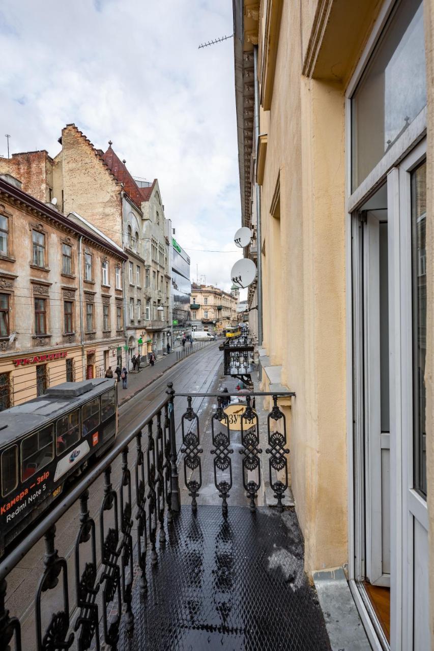 13 Franka Apartment 1 Lviv Kültér fotó