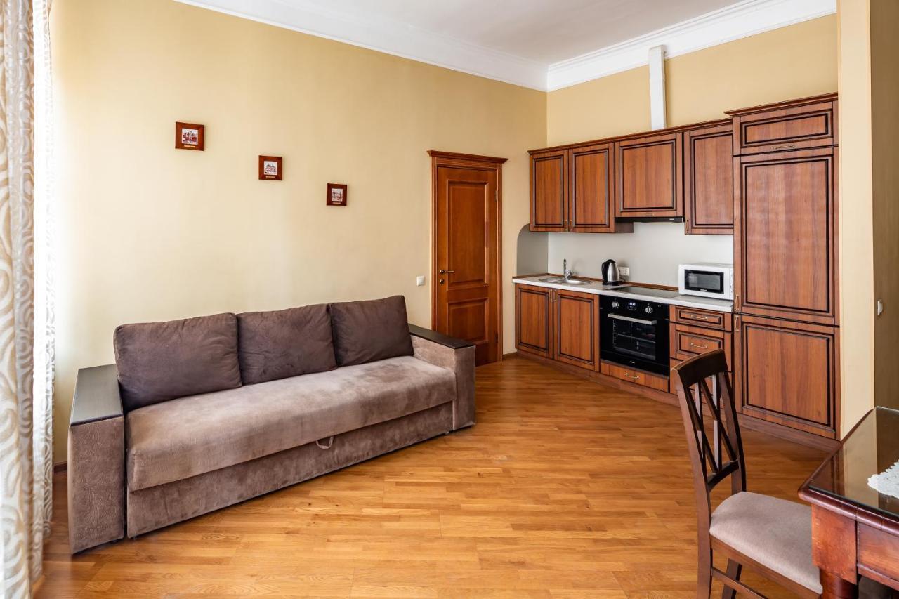 13 Franka Apartment 1 Lviv Kültér fotó