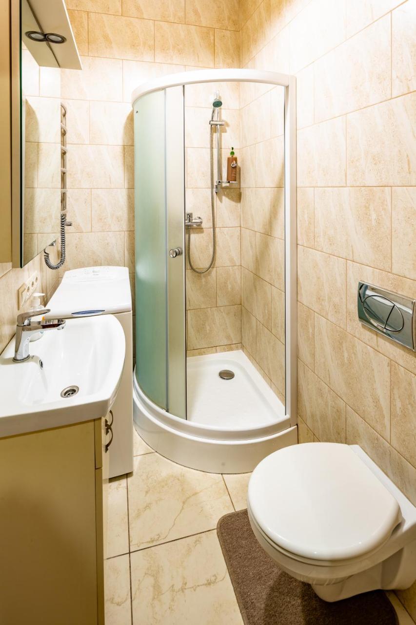 13 Franka Apartment 1 Lviv Kültér fotó