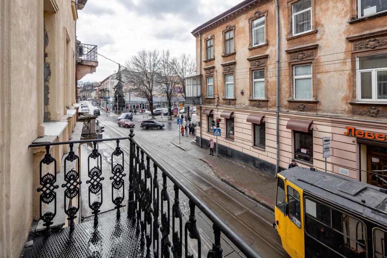 13 Franka Apartment 1 Lviv Kültér fotó