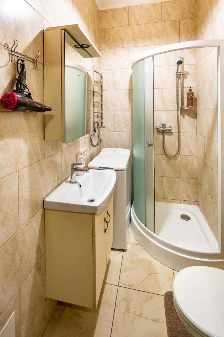13 Franka Apartment 1 Lviv Kültér fotó